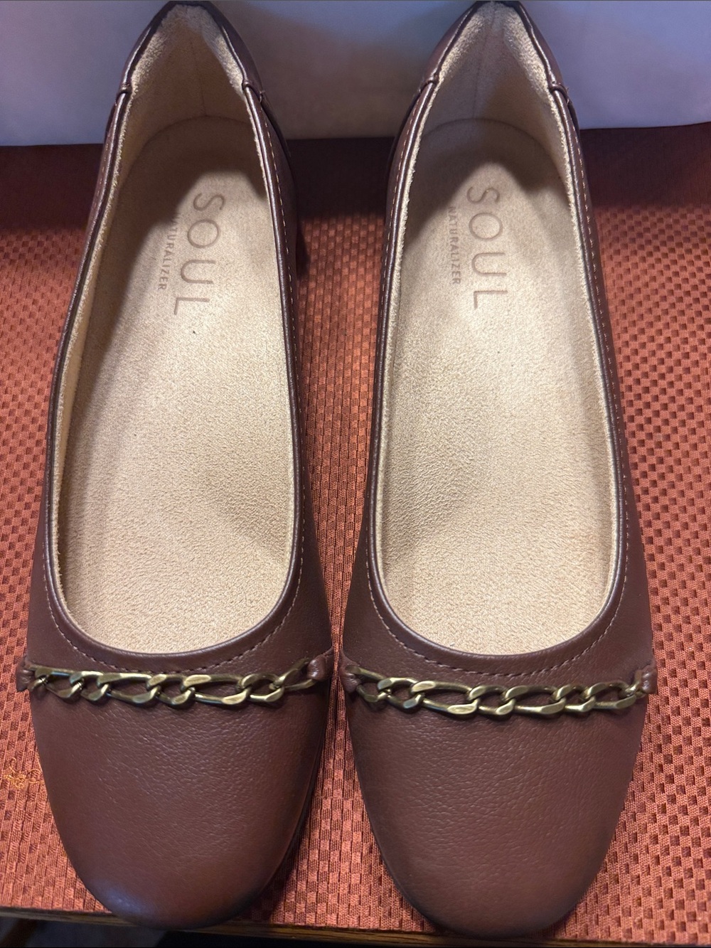 Naturalizer Brown Chain-Trim Ballet Flats